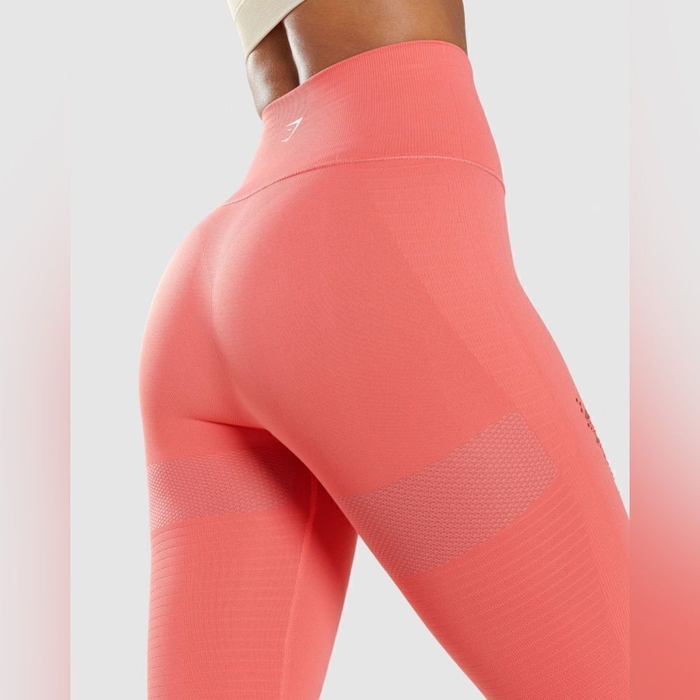 GYMSHARK ENERGY SEAMLESS LEGGINGS Size S - Picture 4 of 9